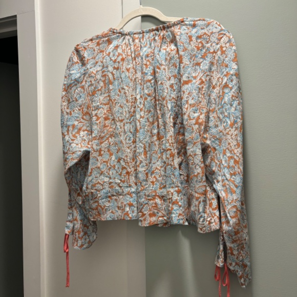 NWT: Floral Crop BY ANTHROPOLOGIE LONG-SLEEVE SHIRRED BLOUSE - Picture 2 of 5